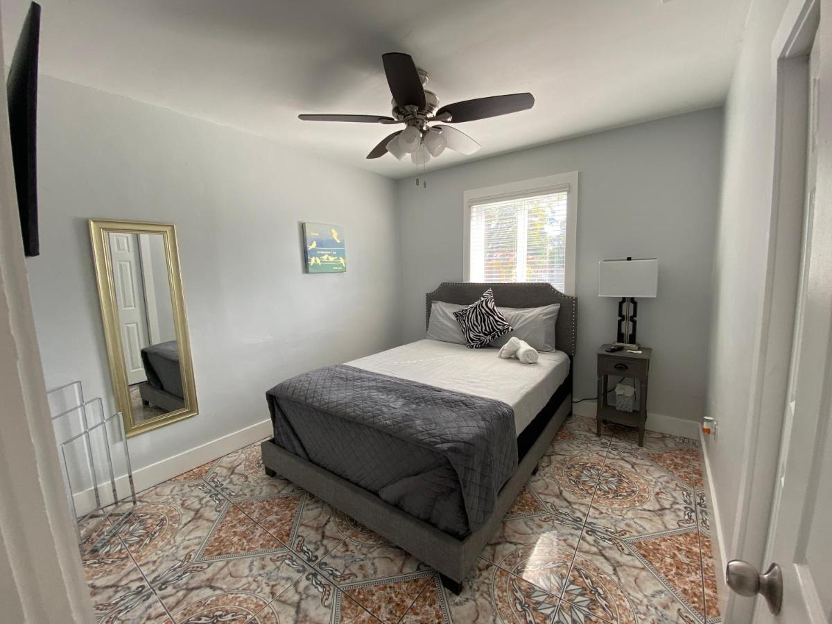 מיאמי Main House 3 Bed 2 Bath & Guest House 1 Bed 1 Bath מראה חיצוני תמונה