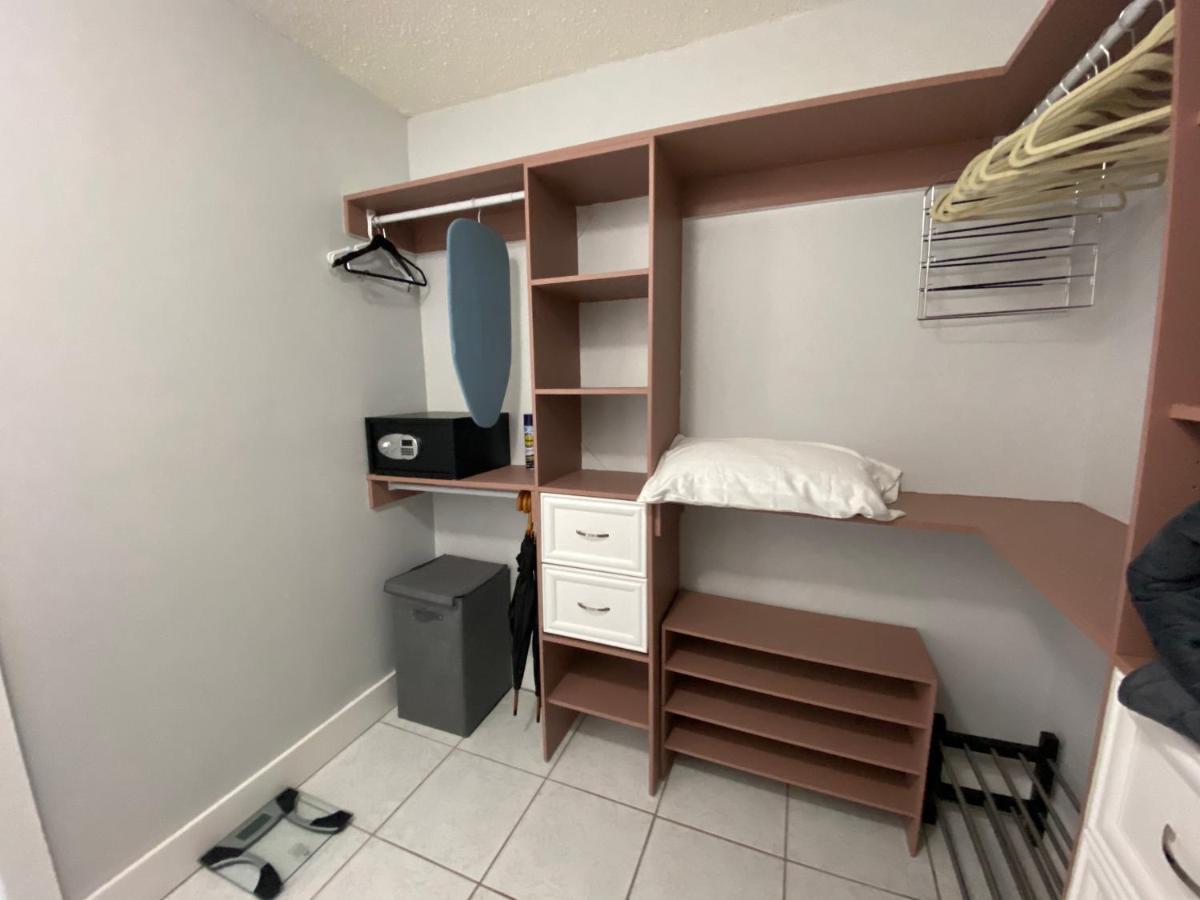 מיאמי Main House 3 Bed 2 Bath & Guest House 1 Bed 1 Bath מראה חיצוני תמונה