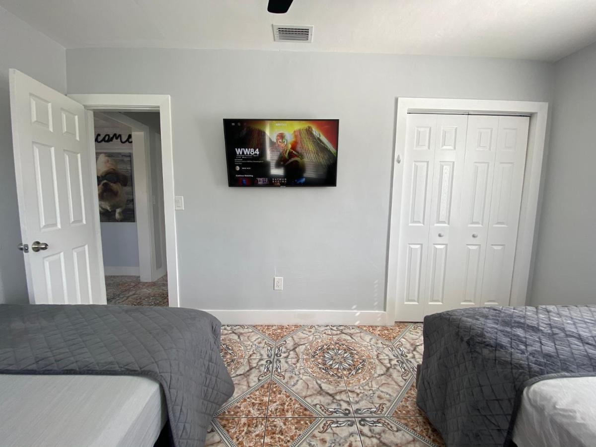 מיאמי Main House 3 Bed 2 Bath & Guest House 1 Bed 1 Bath מראה חיצוני תמונה