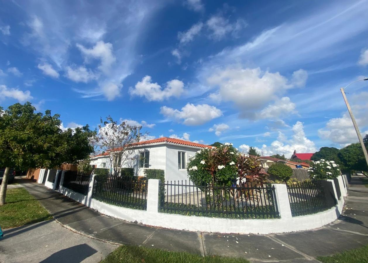 מיאמי Main House 3 Bed 2 Bath & Guest House 1 Bed 1 Bath מראה חיצוני תמונה