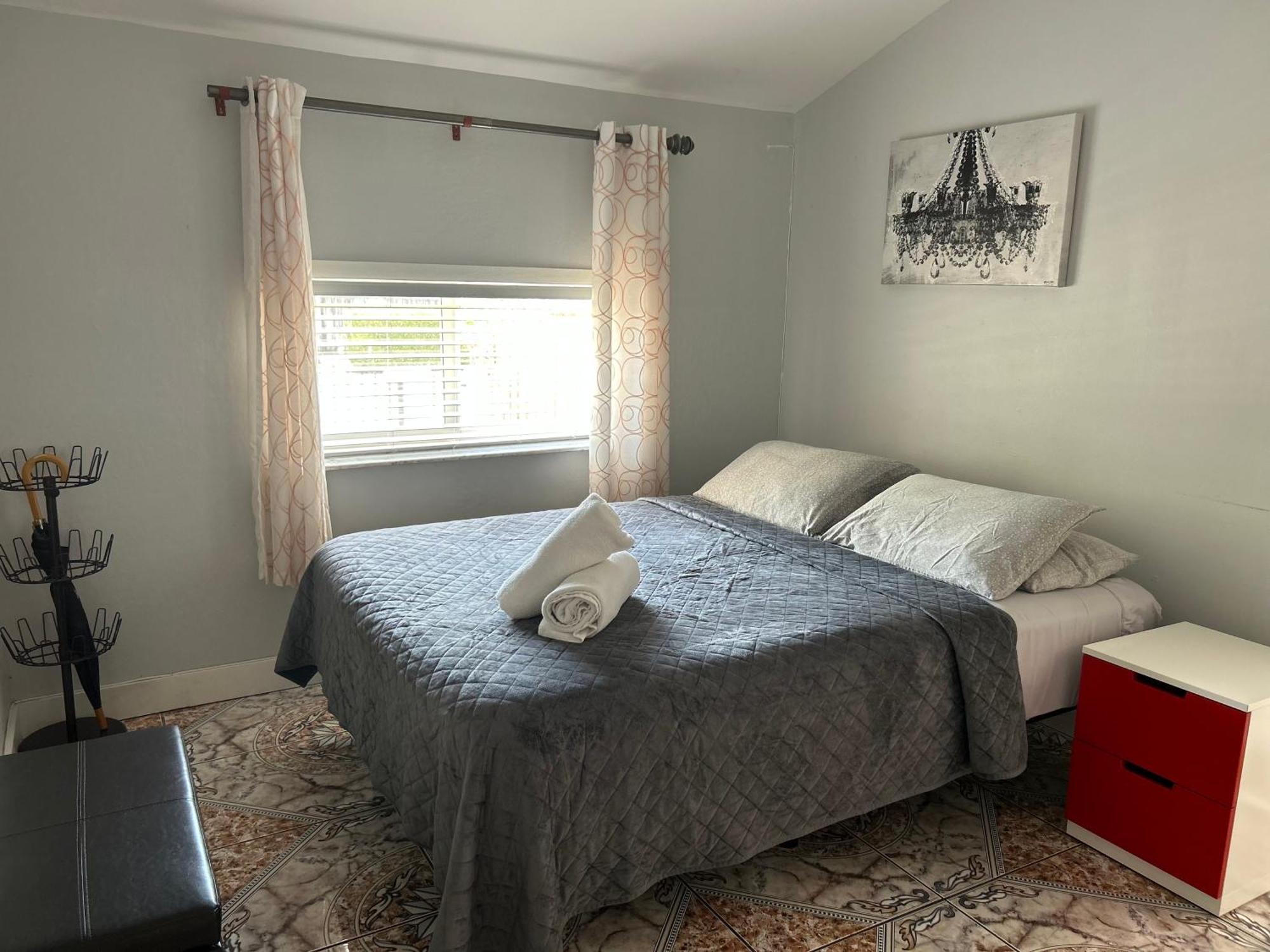 מיאמי Main House 3 Bed 2 Bath & Guest House 1 Bed 1 Bath מראה חיצוני תמונה